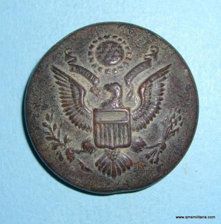 Large United States ( USA ) bronze button - excavated condition