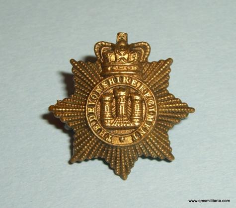 Scarce Victorian Devonshire Regiment Brass Collar Badge, circa 1899 - 1902