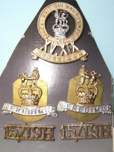 15th / 19th Hussars ( Kings Own ) Anodised Badge, Collar and Shoulder Title Set - Queen's Crown Pattern