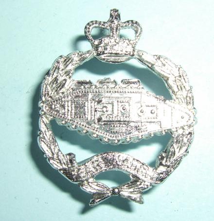 Royal Tank Regiment ( RTR ) Anodised Silver Collar Badge QEII issue