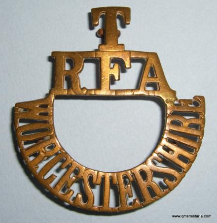 T / RFA / Worcestershire Territorial Royal Field Artillery (RFA)  Brass One Piece Shoulder Title