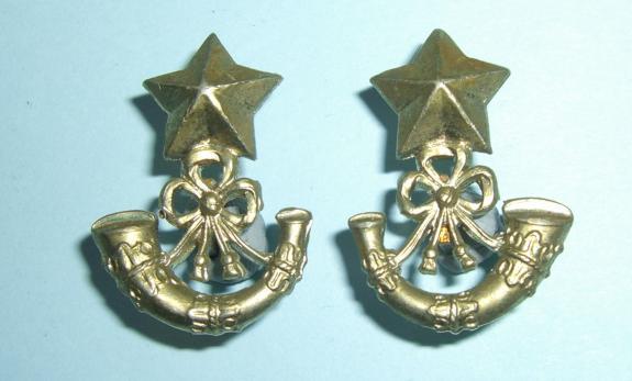 The Cameronians ( Scottish Rifles ) Matched Facing Pair of White Metal Collar Badges
