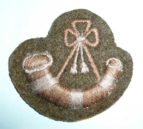 Khaki British Army Bugler / Bugle Major Embroidered Cloth Proficiency Arm Badge