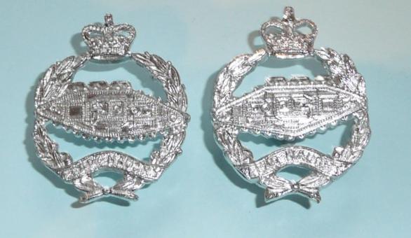 RTR Royal Tank Regiment aa Anodised Pair of Matched Facing Collar Badges, QEII crown 