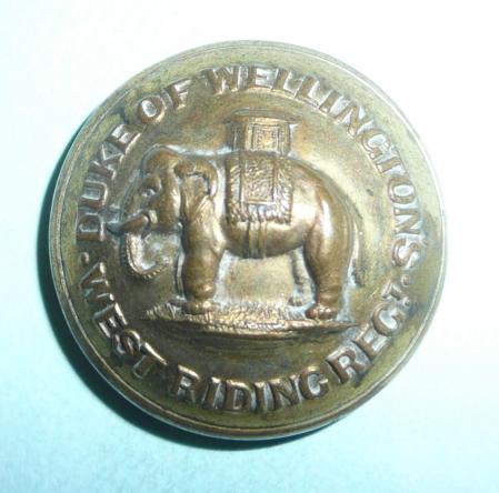 Duke of Wellingtons ( West Riding ) Regiment Officers Large Brass Button