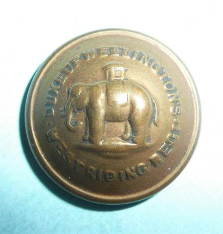 Duke of Wellingtons ( West Riding ) Regiment Officers Medium Pattern Gilt Button