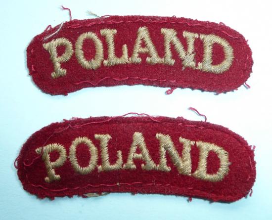 WW2 Poland Matched Pair of Embroidered White on Red Felt Cloth Shoulder Titles