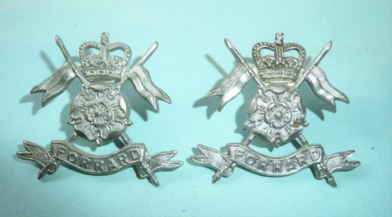 The Yorkshire Dragoons Queens Own Yorkshire Yeomanry Regiment Other Ranks Matched Pair of White Metal Collar Badges  - Queen's Crown