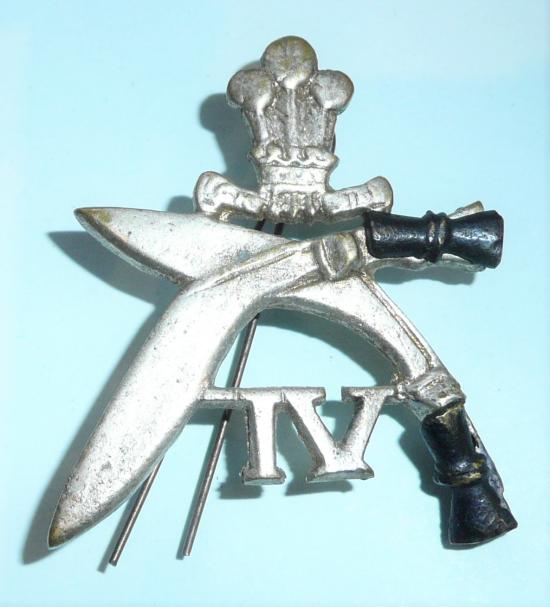 WW2 4th Gurkha Rifles Cap Badge - Applied Blackened Kukri Handles