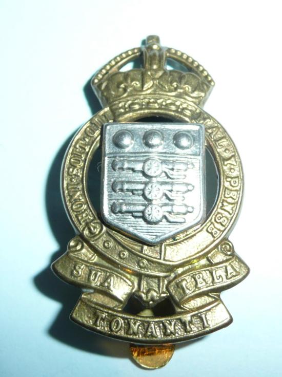 Royal Army Ordnance Corps ( RAOC ) Other Ranks Bi-Metal Cap Badge, 1949 - 1953