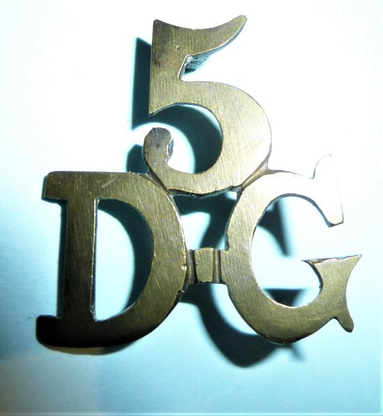 5 / DG 5th Dragoon Guards Large Brass Theatre Made Shoulder Title