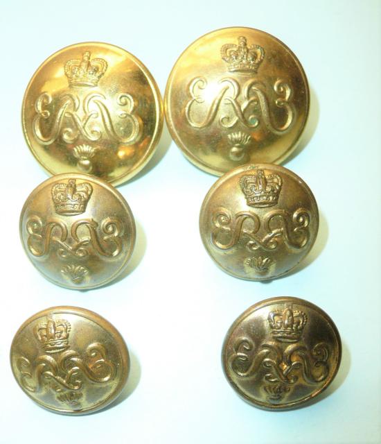 Grenadier Guards QEII Officers Gilt Buttons x 6