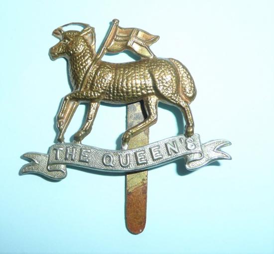 WW1 Queens Regiment (Royal West Surreys) Bi-Metal Cap Badge