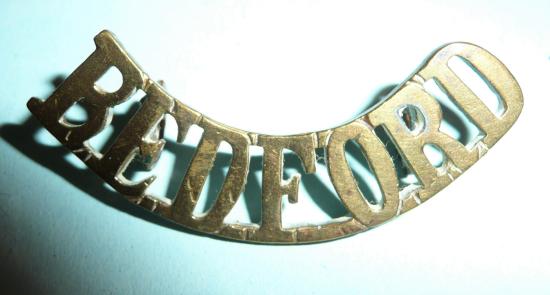 WW1 Bedford (Bedfordshire Regiment) Brass Metal Shoulder Title