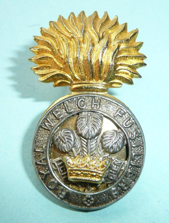 Royal Welch Fusiliers Other Ranks Bi-Metal Cap Badge with plume holder fitting