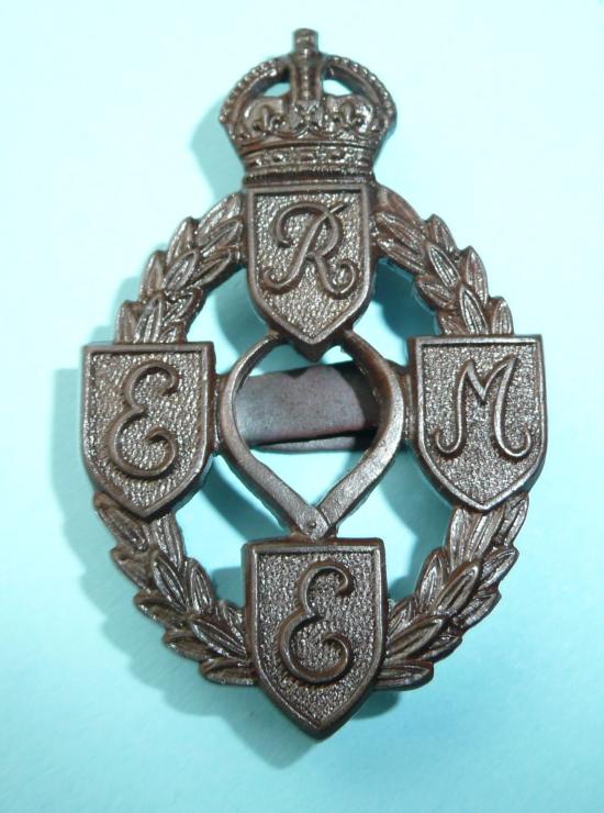 WW2 Royal Electrical & Mechanical Engineers (REME) Officers OSD Cap Badge