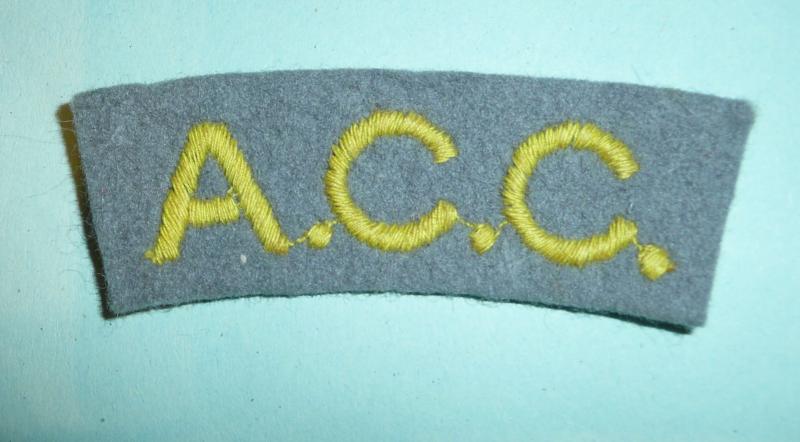 ACC Army Catering Corps Embroidered Yellow on Light Grey Felt Cloth Shoulder Title