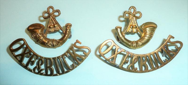 Oxf & Bucks Pair of Facing Other Ranks Two Part Brass Gilding Metal Shoulder Titles