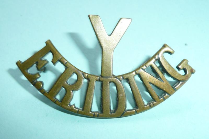 Y / East Riding (of Yorkshire) Yeomanry One Piece Brass Shoulder Title