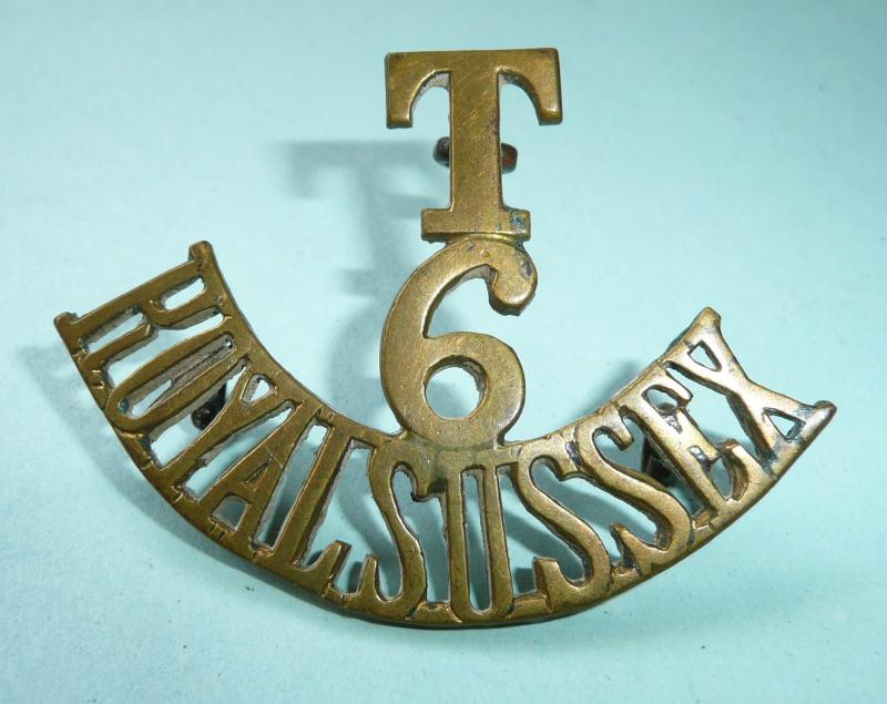 T / 6 / Royal Sussex One Piece Brass Shoulder Title - Gaunt