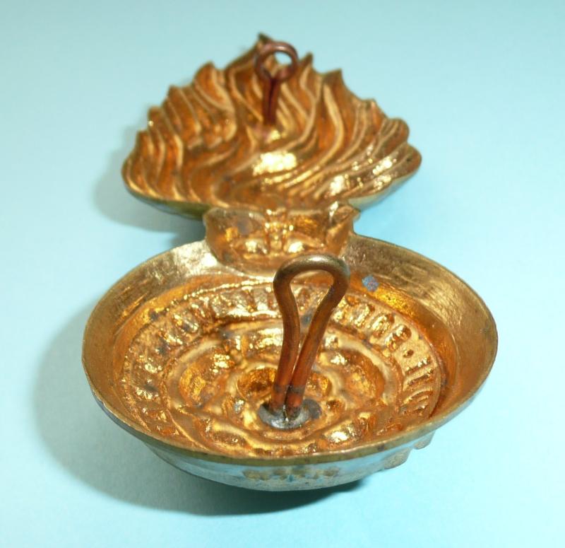 Royal Fusiliers City of London Regt. Edwardian OR's fur-cap grenade badge