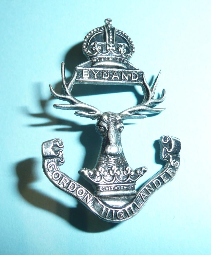 Scottish Gordon Highlanders Officer's Silver Sporran Purse Badge, king's crown issue