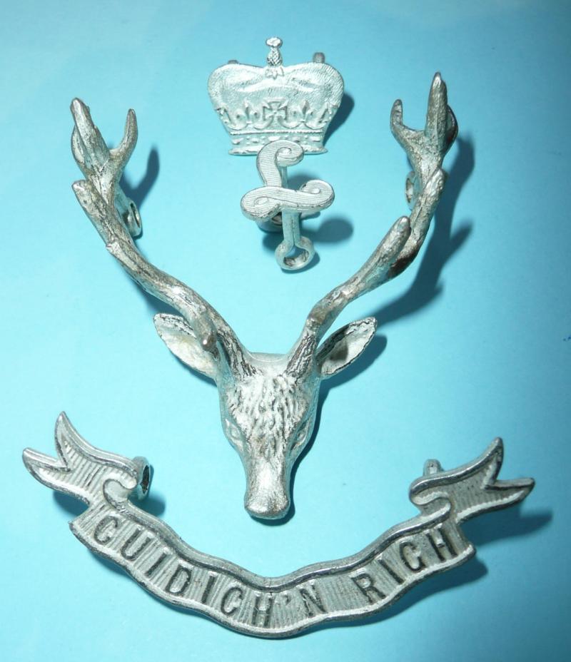 Seaforth Highlanders Officer's 3D 4 Part Frosted Silver Plate Feather Bonnet Cap Badge