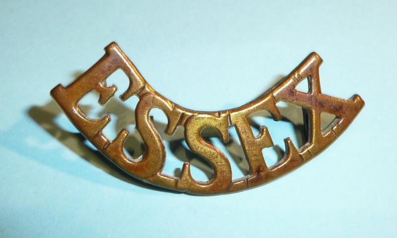 WW1 Essex Regiment Brass Shoulder Title (type 1)
