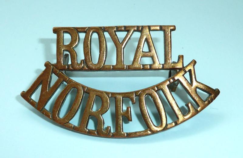 Royal Norfolk Regiment One Piece Brass Shoulder Title