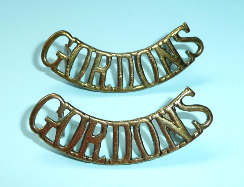 The Gordon Highlanders Matched Pair of Brass Shoulder Titles