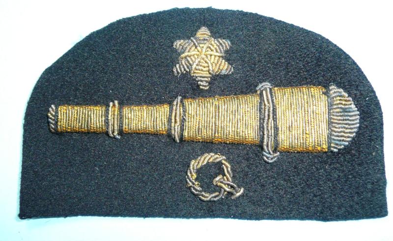 WW2 Royal Navy Quarter Gunners Rating Arm Badge, 3rd Class (Bullion)