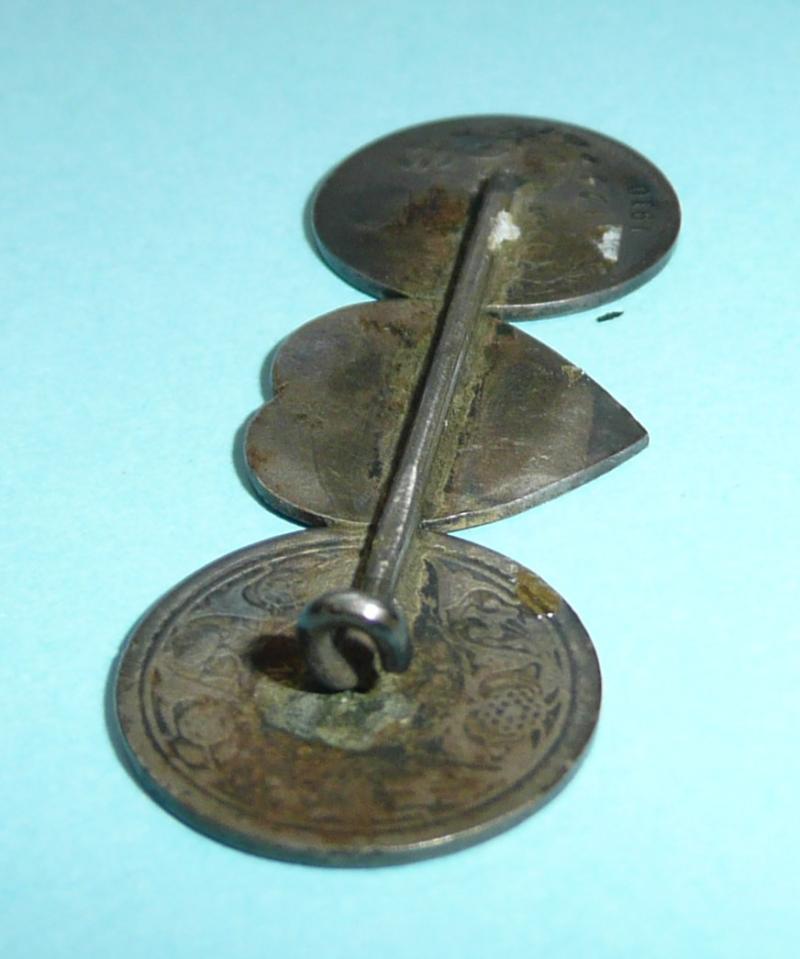 Queens (Royal West Surrey Regiment) Indian Made Sweetheart Brooch - Two Anna coins