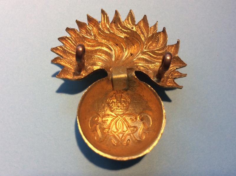 WW2 Grenadier Guards Sergeants & Musicians Cap Badge - George VI Cypher