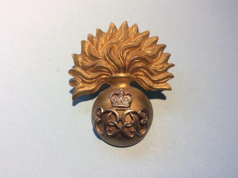 Grenadier Guards Warrant Officer's Gilt and Silver plated Mounted device - Queen Elizabeth QEII Crown