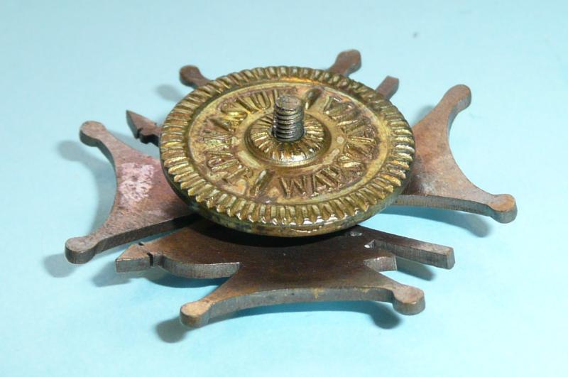 Poland (Polish Cavalry) - 2nd Rokitnianski Light Horse Regiment Officer's Enamel Cap Badge - Spinner maker marked J. Panasiuk, Warsaw