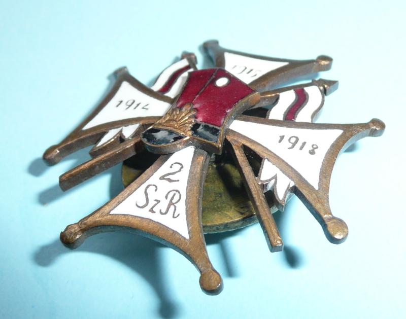 Poland (Polish Cavalry) - 2nd Rokitnianski Light Horse Regiment Officer's Enamel Cap Badge - Spinner maker marked J. Panasiuk, Warsaw