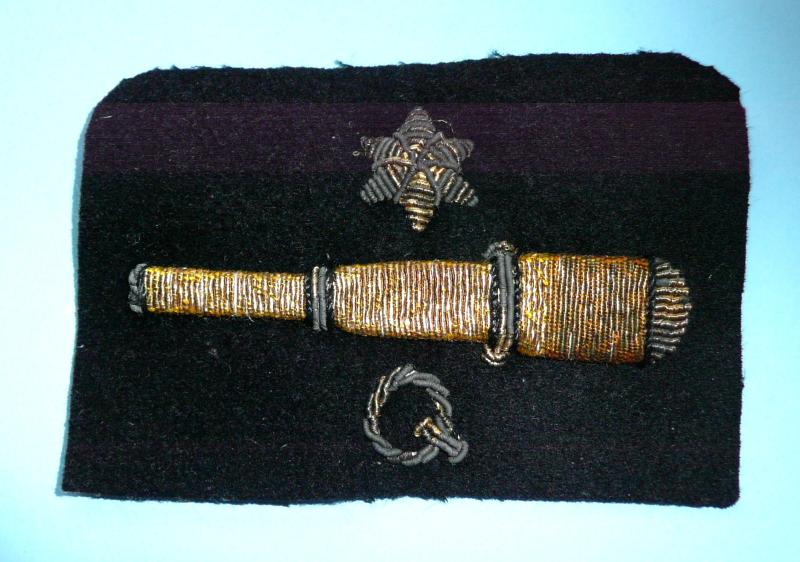 WW2 Royal Navy Quarter Gunners Rating Arm Badge, 3rd Class (Bullion)