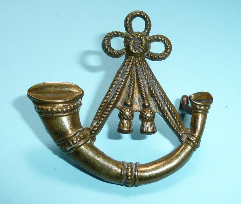 Nottinghamshire Yeomanry (Sherwood Rangers) Brass Cap Badge - Gaunt Tablet