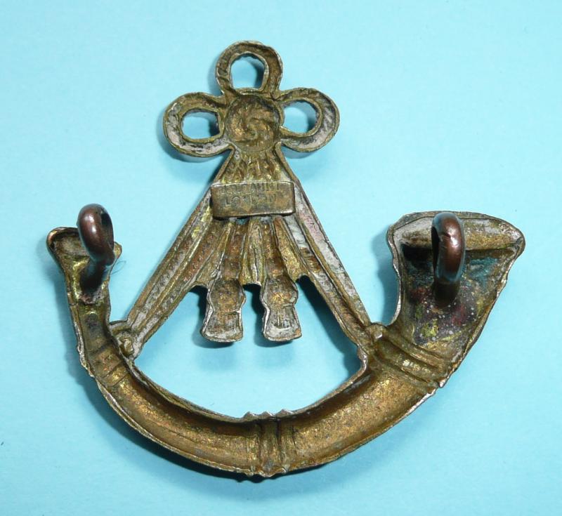 Nottinghamshire Yeomanry (Sherwood Rangers) Brass Cap Badge - Gaunt Tablet