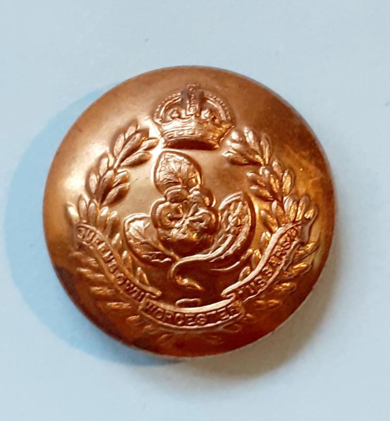 Queens Own Worcestershire Hussars Large Pattern Gilt Brass Button