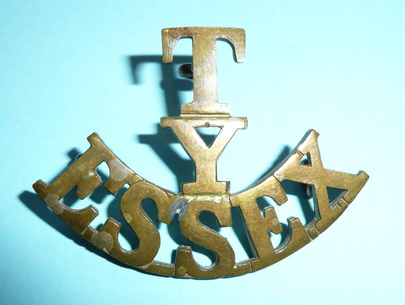 T / Y / Essex (The Essex Yeomanry) One Piece Brass Shoulder Title - Variant 2