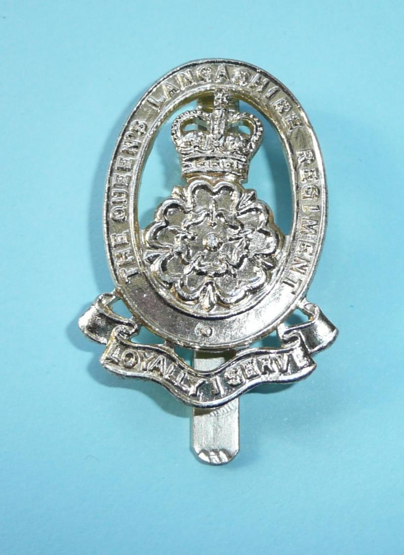 The Queen's Lancashire Regiment AA Anodised Staybrite Cap Badge - Dowler