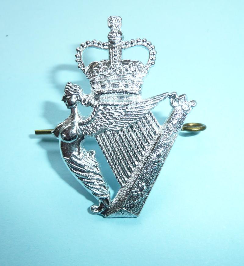 Royal Irish Regiment (RIR) Other Ranks Silver Coloured AA Anodised Caubeen Cap Badge - Loops